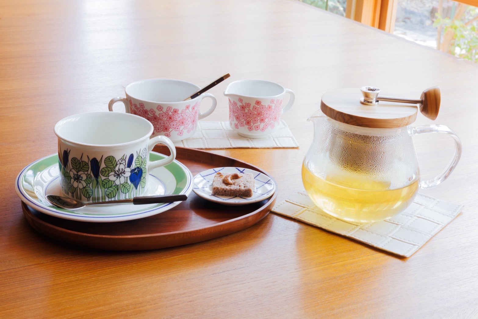 （北欧紅茶）　ロイヤルセーデル・緑茶　〔￥９００〕Hot/Ice
